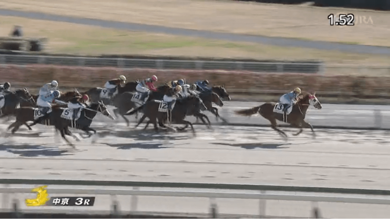 レーヴドレフォン（母レーヴドリーブ　母の父オルフェーヴル）が直線大外一気の末脚でゴール前差し切って2勝目